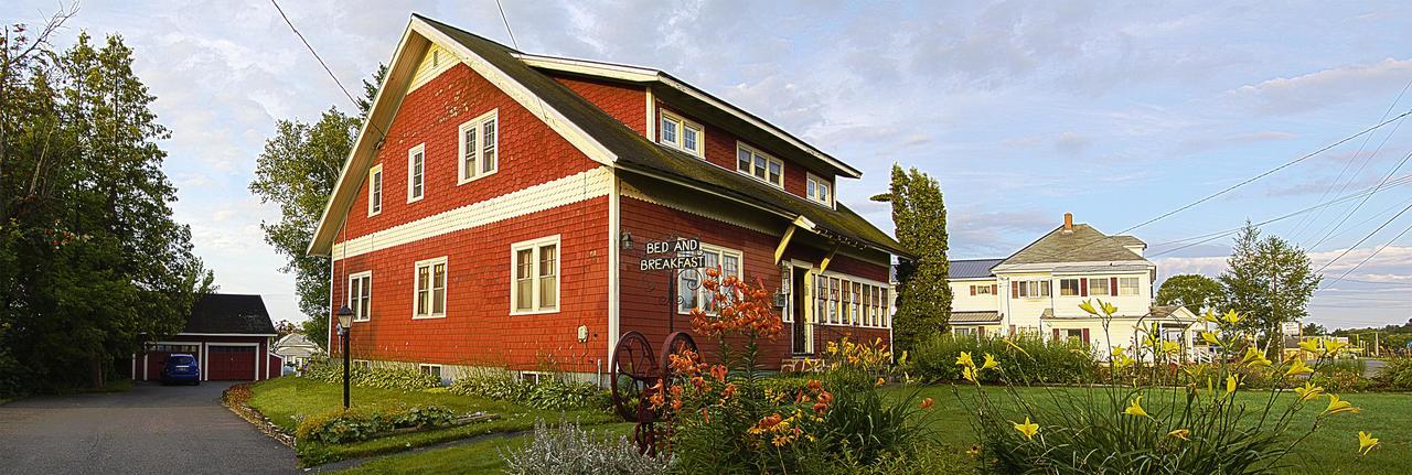 Old Iron Inn Bed And Breakfast Caribou Экстерьер фото